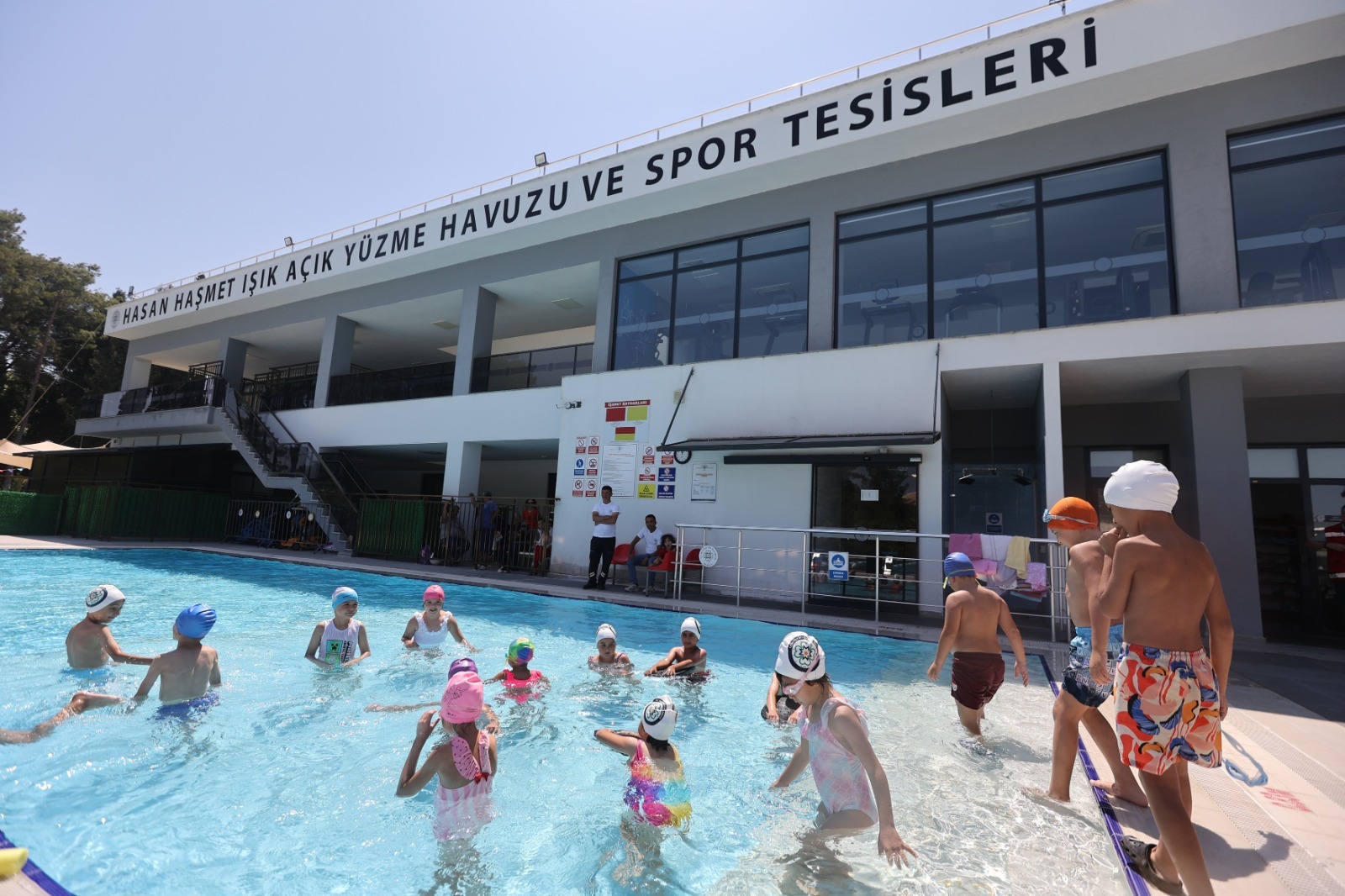 Muğla’da Kırsaldaki Çocuklar “Yeşilden Maviye” İlk Kulaçlarını Attı